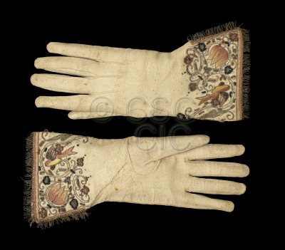 Pair of men's gloves, in...